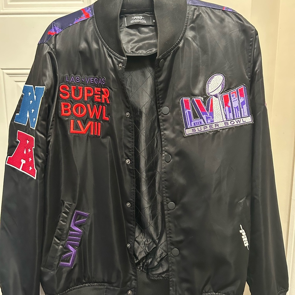 NFL Super Bowl 58 LVIII Las Vegas Bomber Satin Jacket Size Medium Black & Purple - Picture 7 of 9